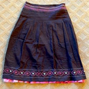 Loft Skirt Petite Dark Brown with Embroidery and pink liner Size 8
